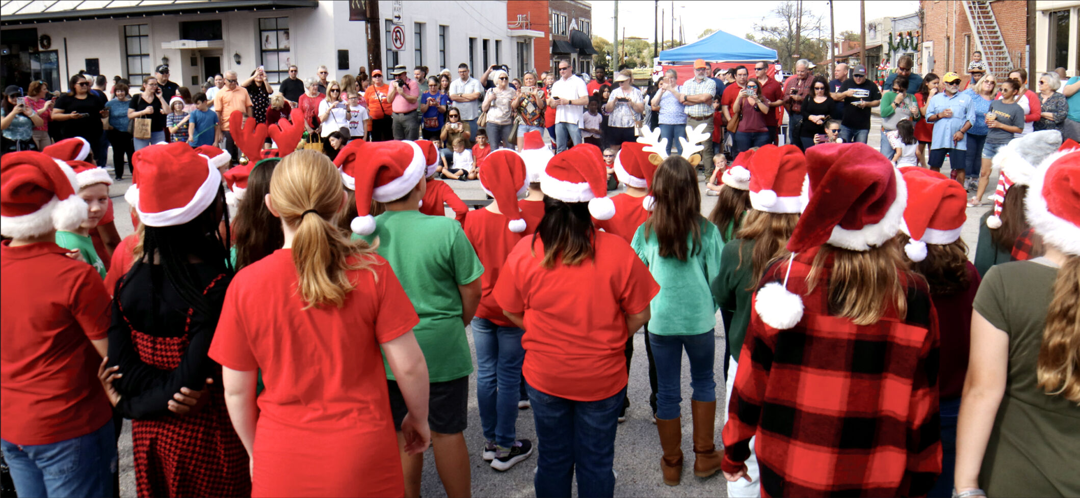 2021 Miracle on Morton Street